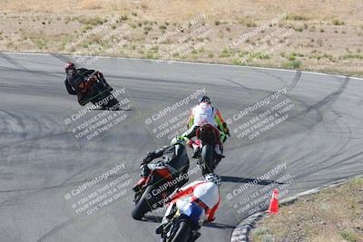 media/Apr-20-2025-AHRMA (Sun) [[393a79c373]]/Race/Group 11 early race/Turn 4b/